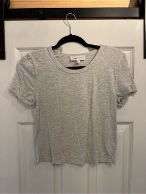 Pink Rose Women's Heather Gray Short Sleeve Cropped Tee